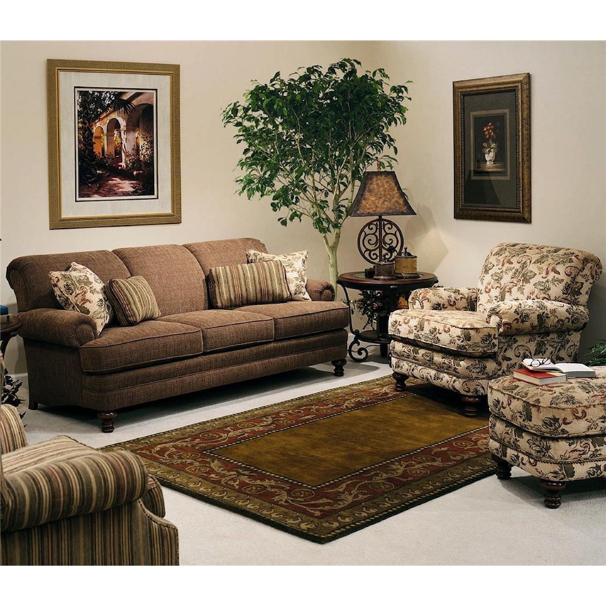 Smith Brothers 346 Stationary Living Room Group