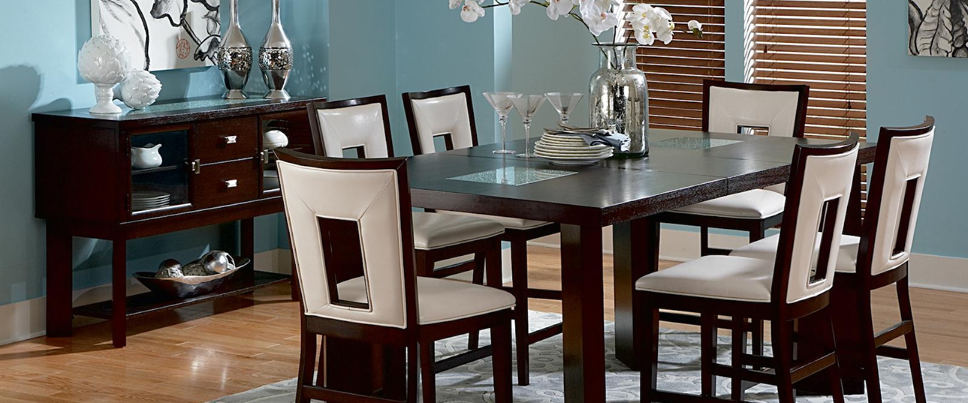 Casual Dining Room Group