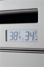Digital Controls Maintain More Consistent Temperature: Within 1 Degree Fahrenheit of the Temperature You Choose