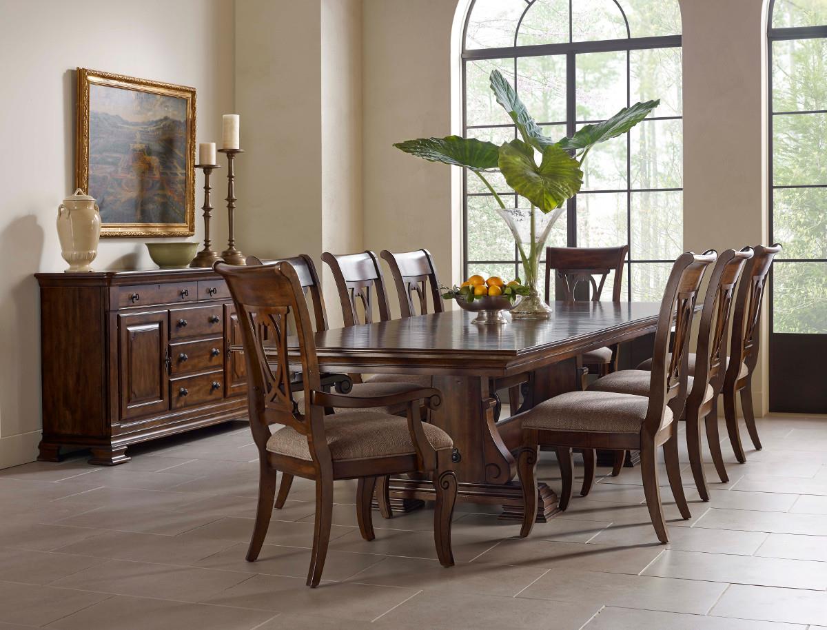 Kincaid dining table and hot sale chairs