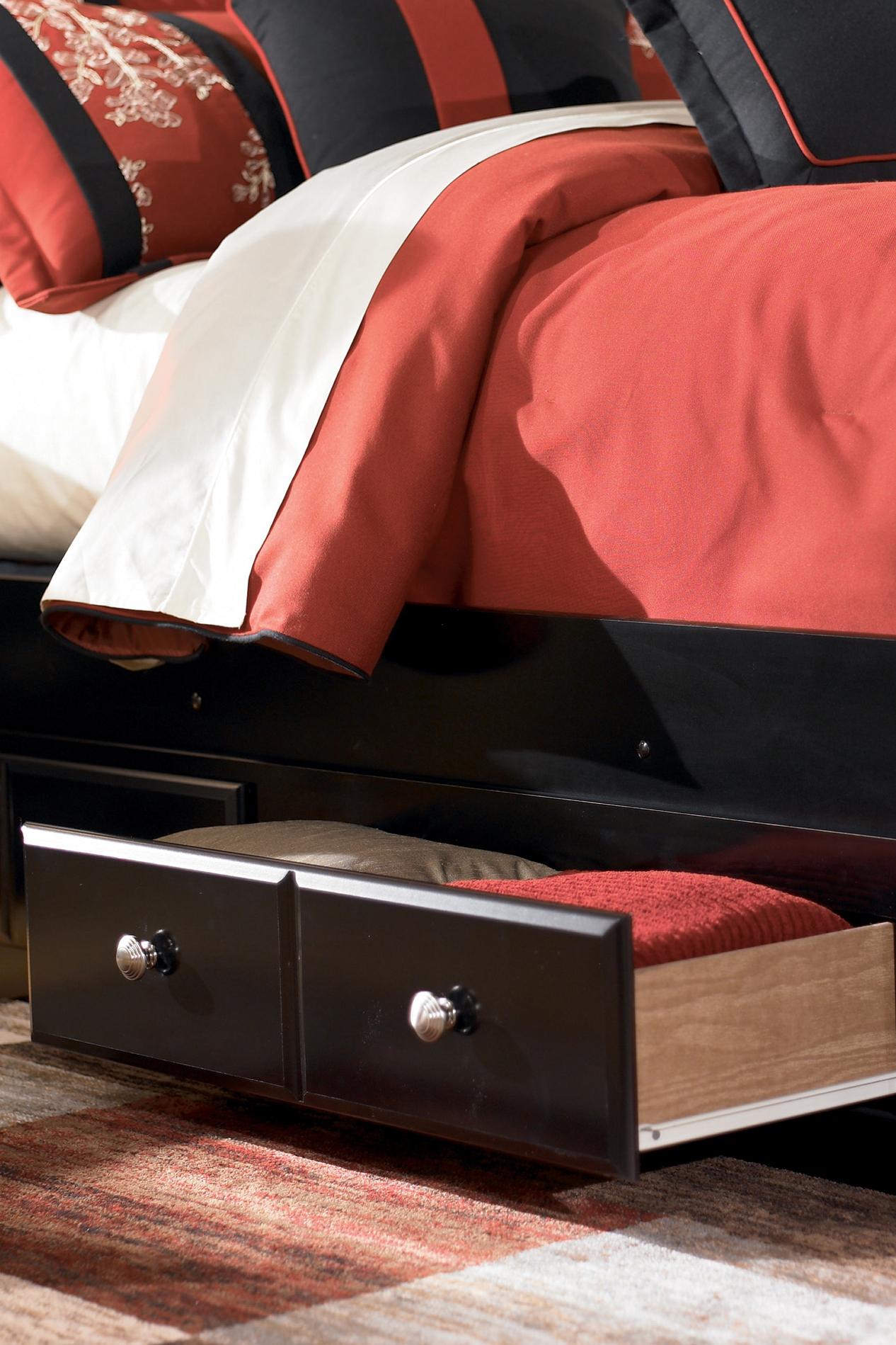 Shay queen shop poster bed