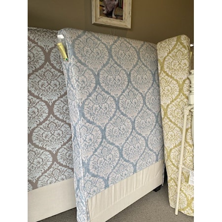 FOUR SEASONS CASUAL CUSTOM DESIGN

3/3 PORTLAND HEADBOARD

FABRIC AND FLANGE IN MULBERRY SURF GR6

100% COTTON

66H X 45W