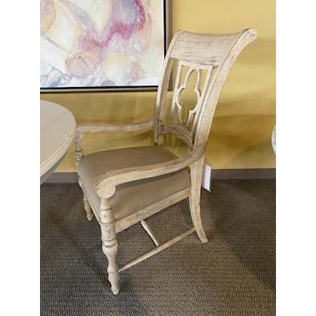 KINCAID
WEATHERFORD ARM CHAIR
DIMENSIONS

H42 X W23.25 X L28.93
SEAT H19
SEAT D18 5/8
ARM H25 5/16

New Zealand Pine