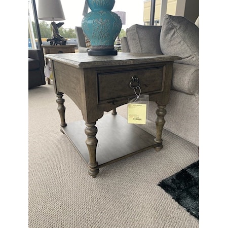 KINCAID

GREYSON COLLECTION

WINSLOW END TABLE

24 X 28 X 25

*DISCONTINUED*