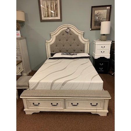 Queen Bed w/ Footboard Storage & Bench