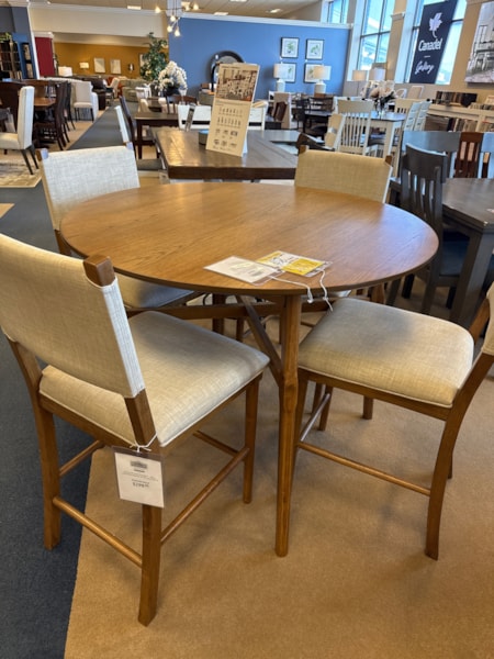 Steve Silver Oslo Counter Height Table & 4  Stools 