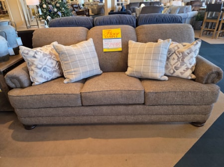 This traditional sofa features enough elegance and contemporary flair to make it an excellent addition to formal living room settings as well as a cultured option for casual family rooms. Featuring high quality craftsmanship, the reigning feature of sofas like this is the unique style of their traditional rolled back. The Flexsteel, blue steel spring, is a time-tested feature for this beautiful sofa!