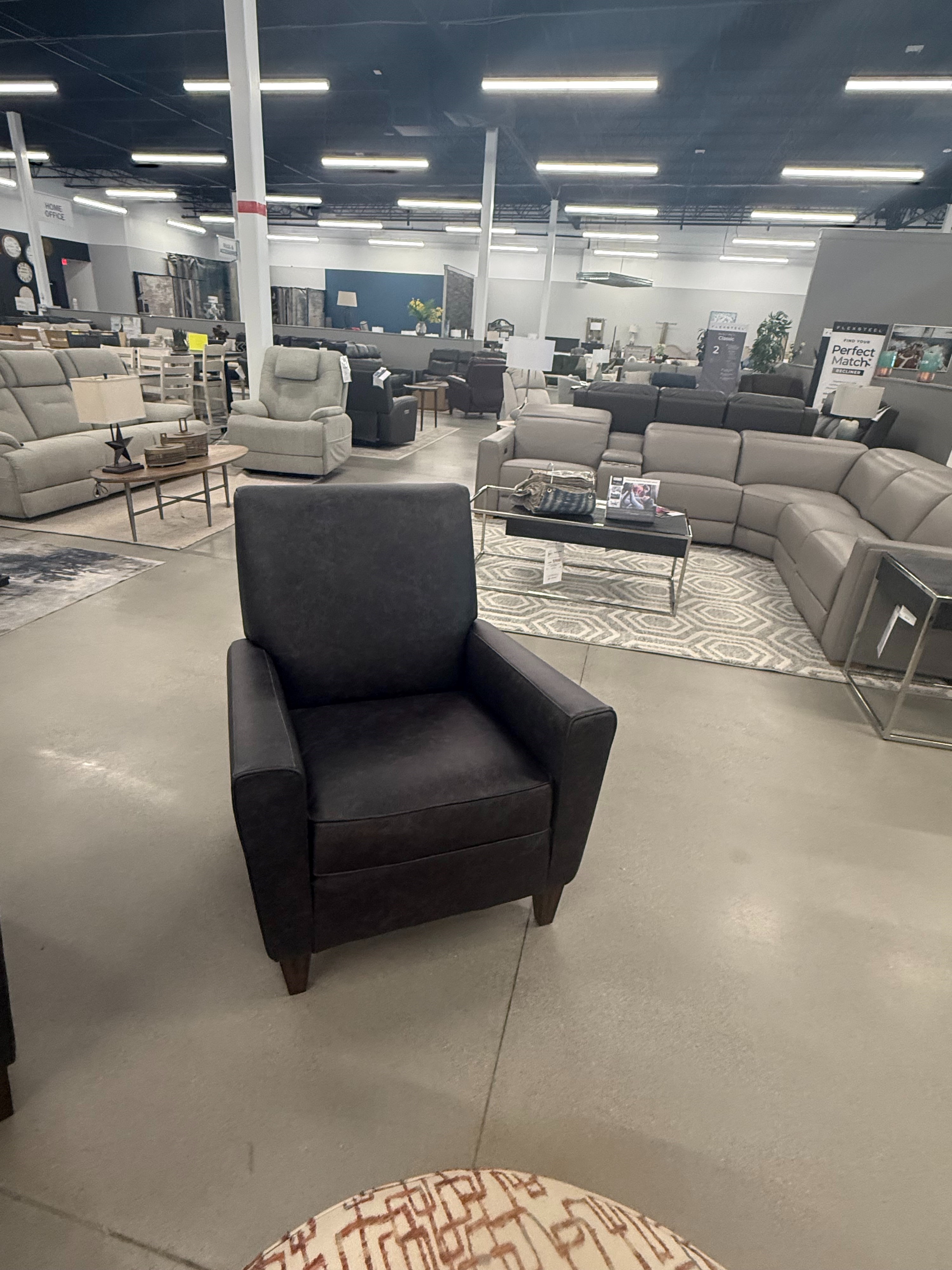 100% LEATHER DIGBY PRESS BACK RECLINER 