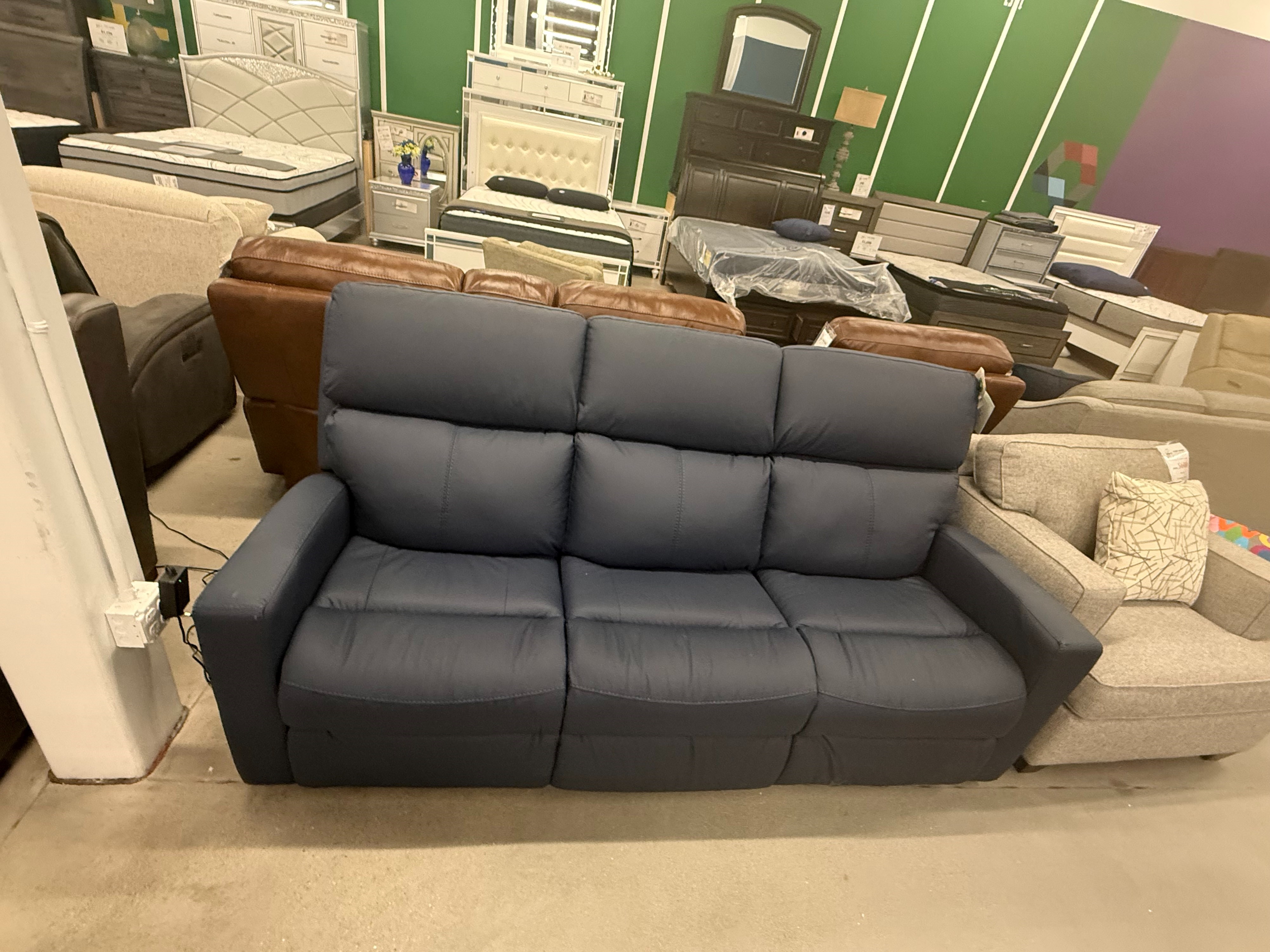 SCORE POWER RECLINING SOFA WITH LUMBAR BY FLEXSTEEL IN LEATHER 