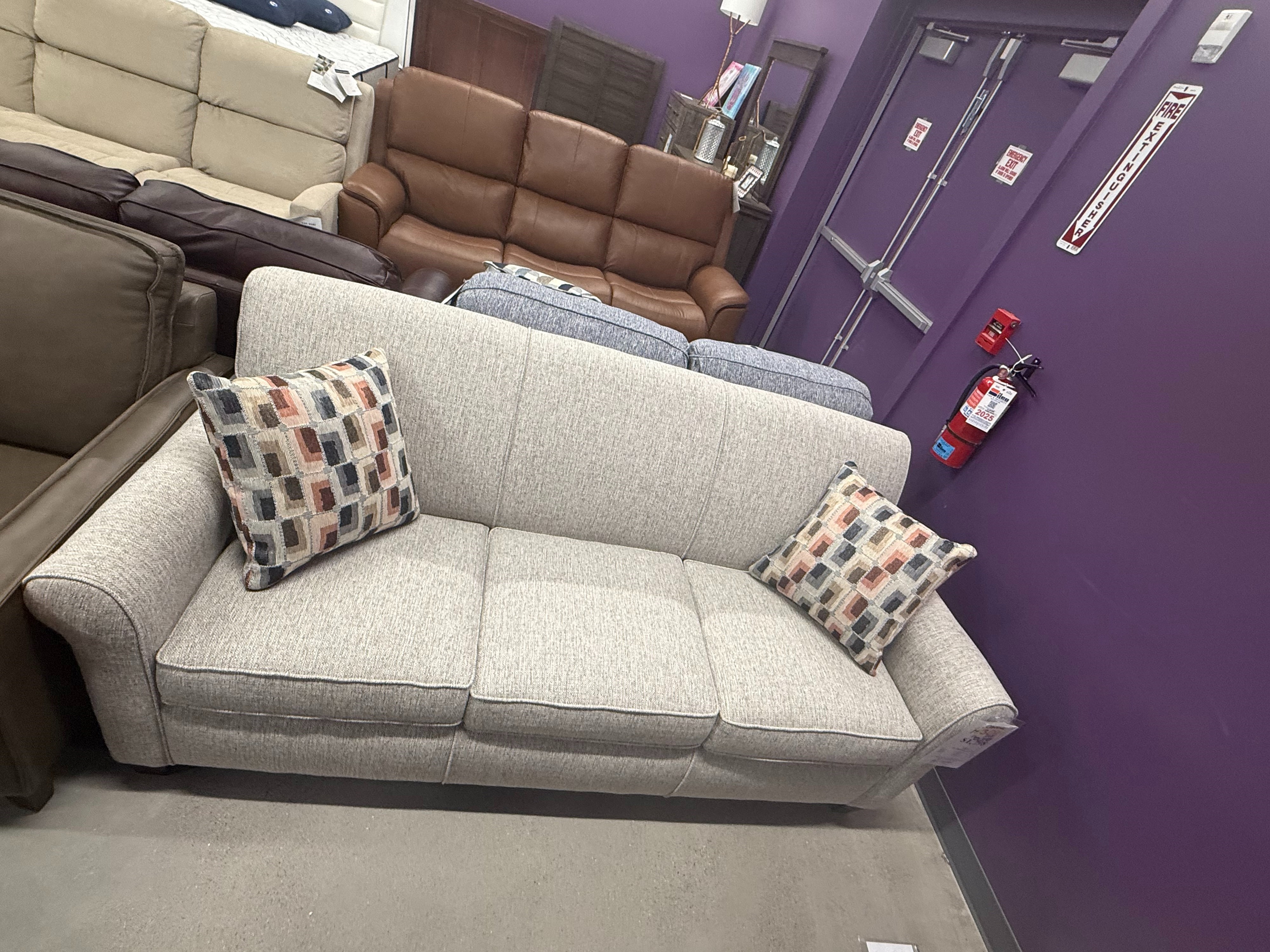 5990-31 DANA SOFA BY FEXSTEEL 