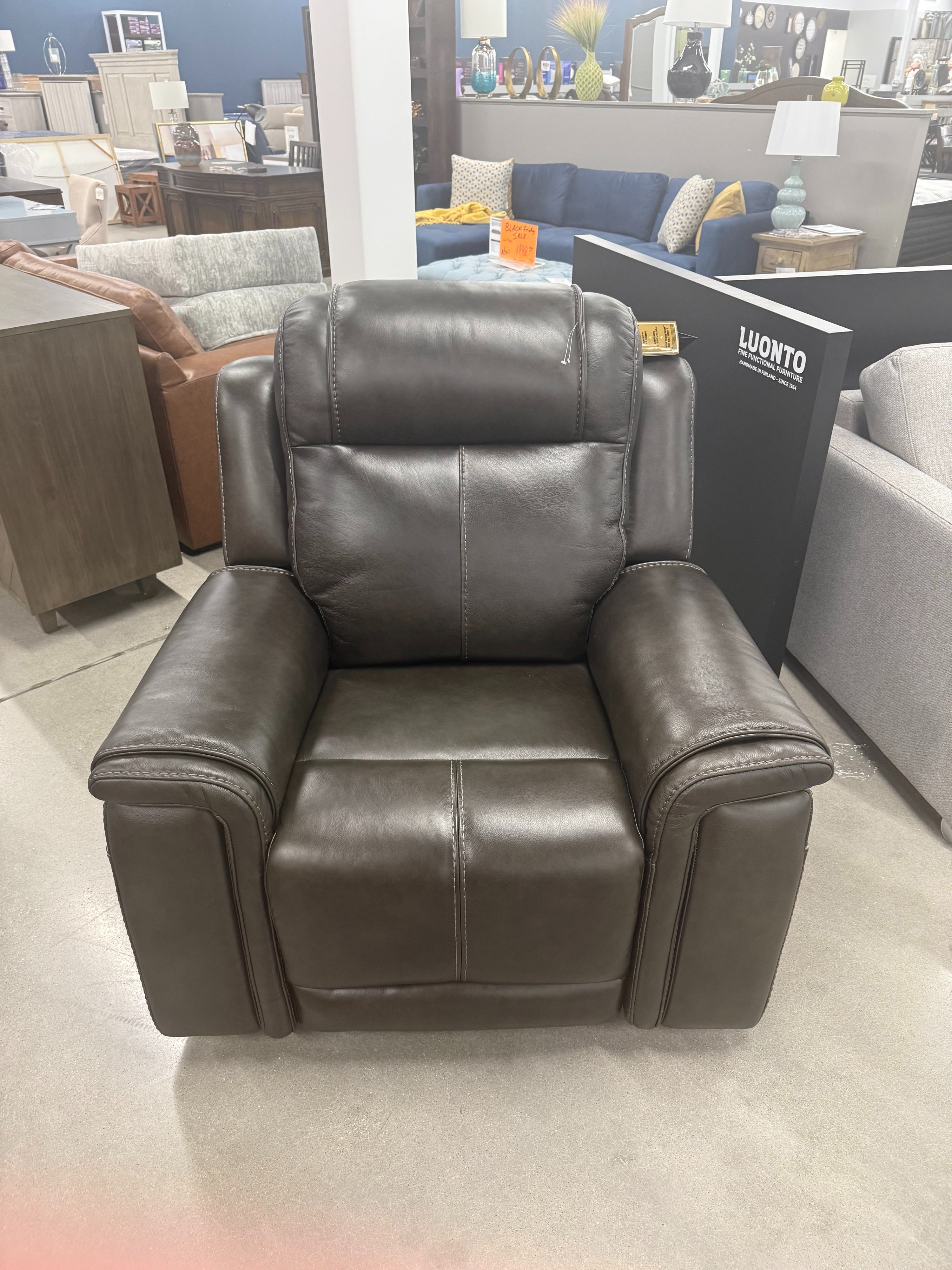 KINSEY RECLINER BY FLEXSTEEL 