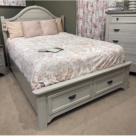 Vaughan Bassett Bungalow Queen Storage Bed