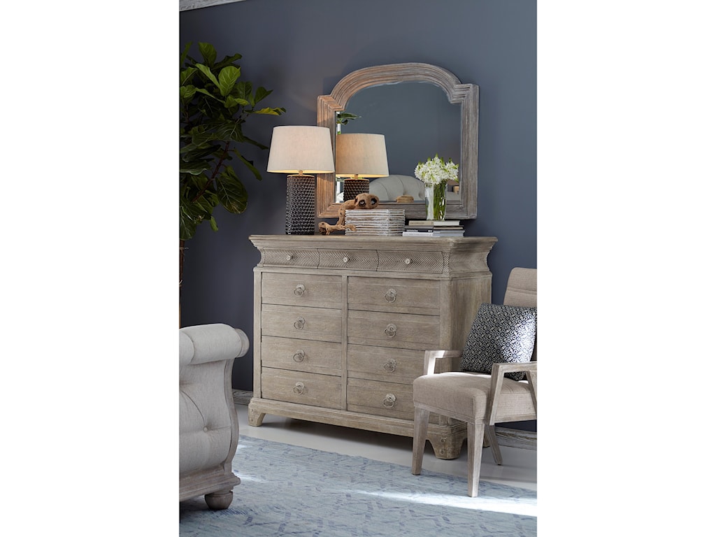 Summer Creek Relaxed Vintage 11 Drawer Dresser And Mirror Set With