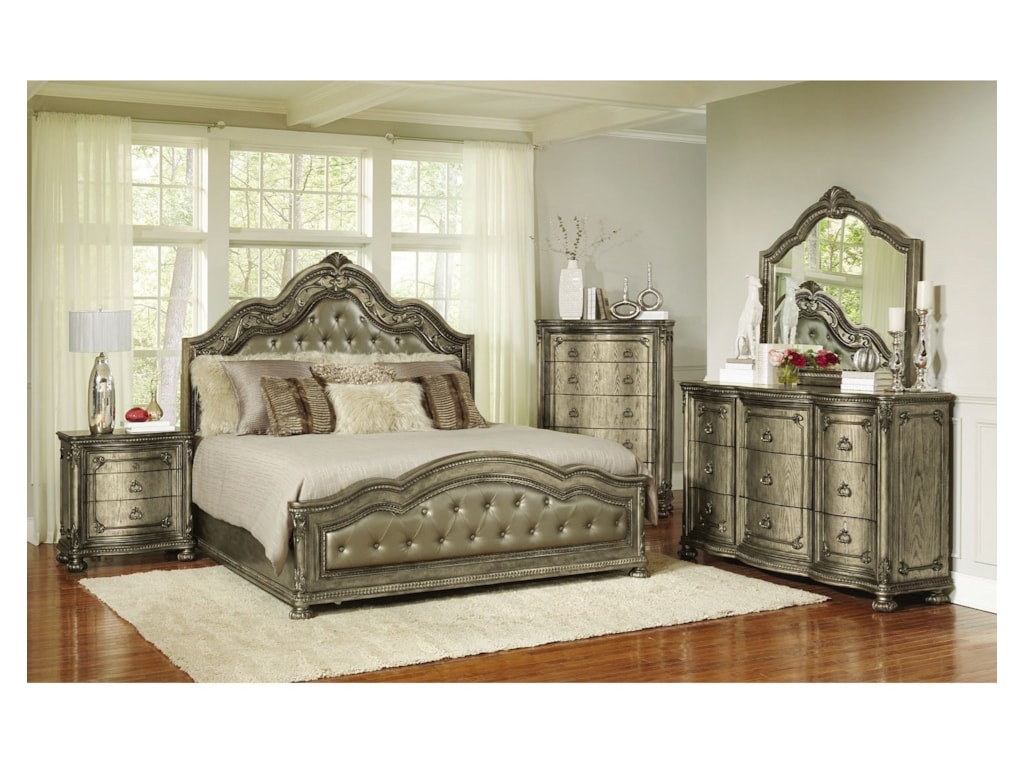 Avalon SevilleGlamorous King Bed