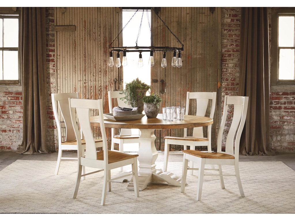 Bassett Bench Made MapleSix Person Round Table Set