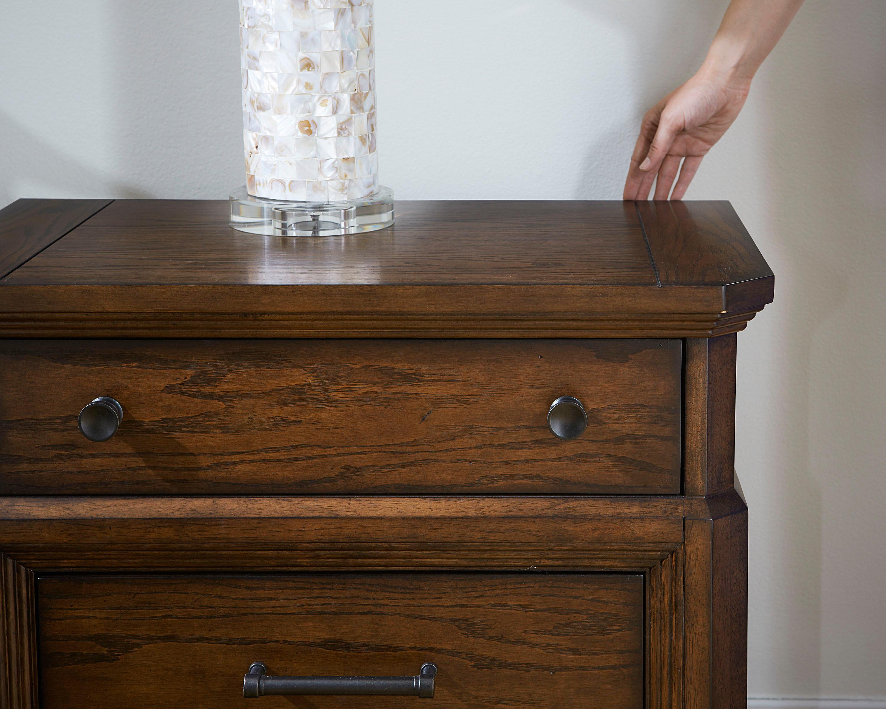 Broyhill Furniture Estes Park 3 Drawer Nightstand With Touch Power Strip Find Your Furniture Night Stands