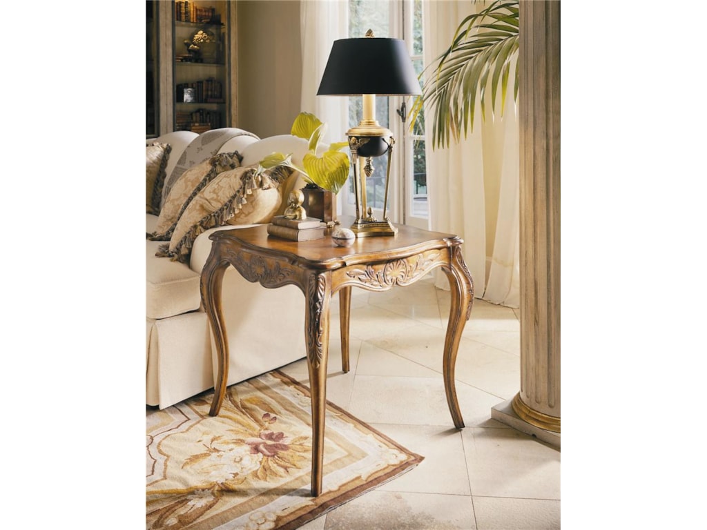 Century Coeur De FranceEnd/Lamp Table