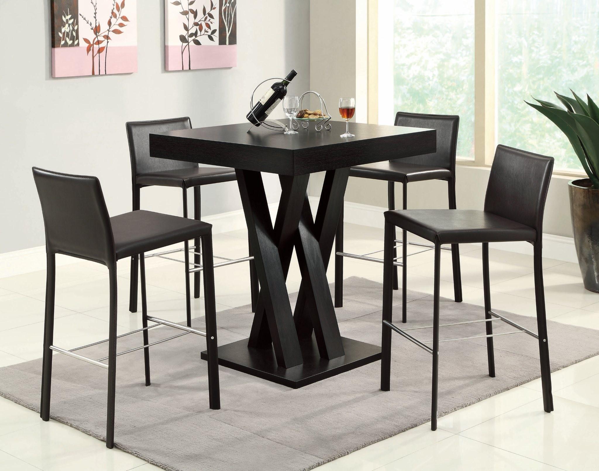 Table u. Нестандартные столы для кухни. Нестандартные обеденные столы. Столы для столовой нестандартными ногами. Стол обеденный в столовую квадратная небольшая.