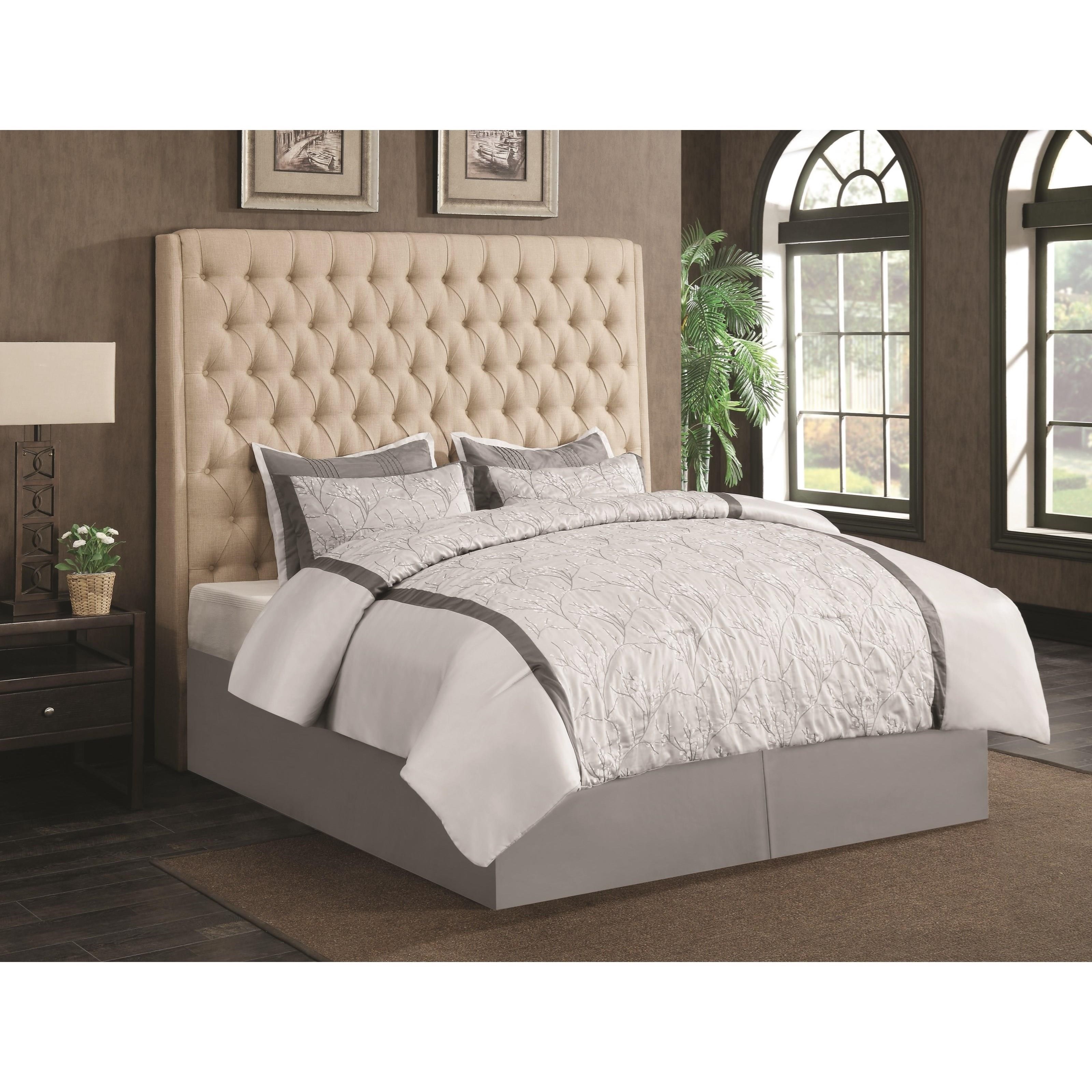 Coaster Upholstered Beds Upholstered Queen Bed With Diamond