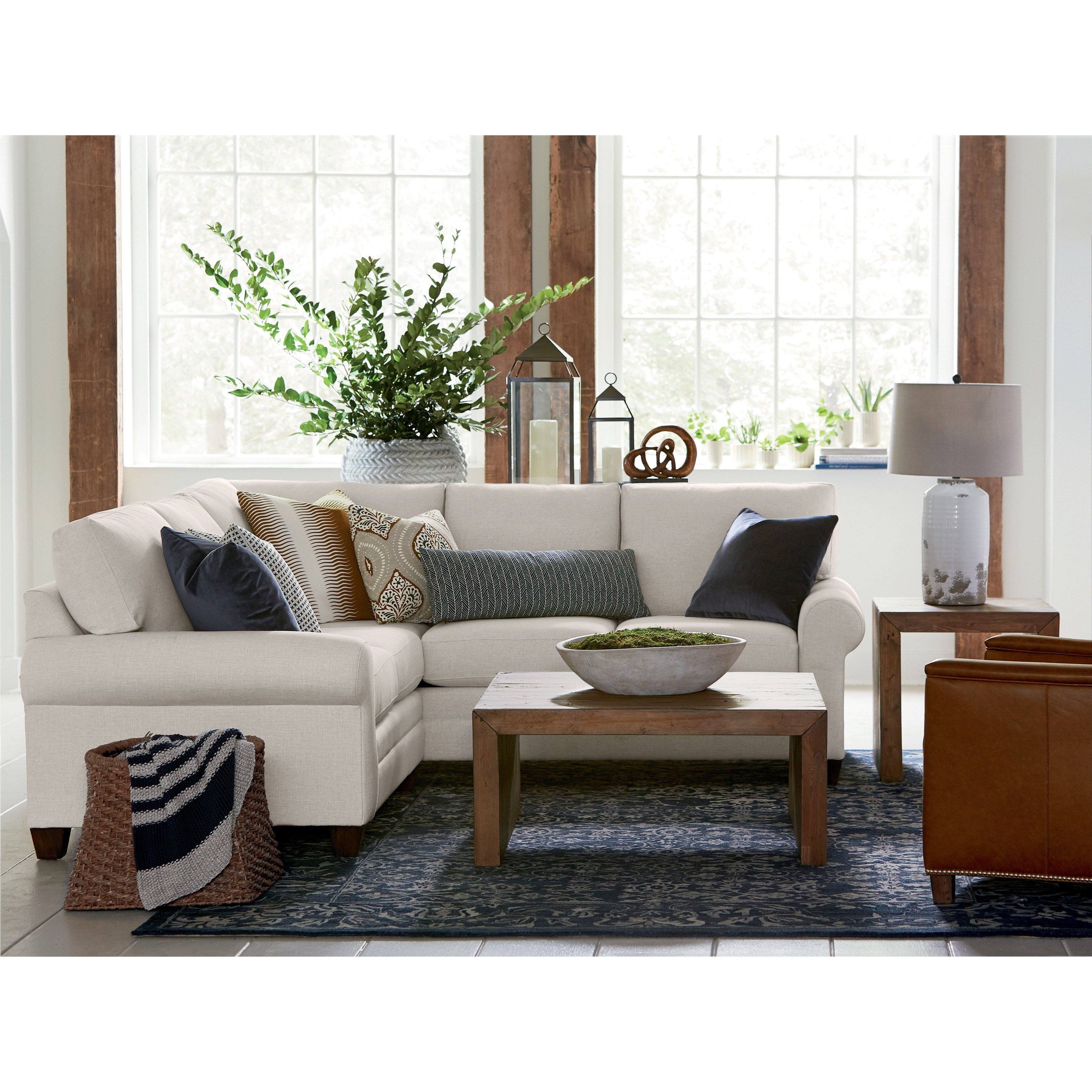 Bassett Cu 2 2 Piece L Shaped Sectional Hudson S Furniture Sectional Sofas