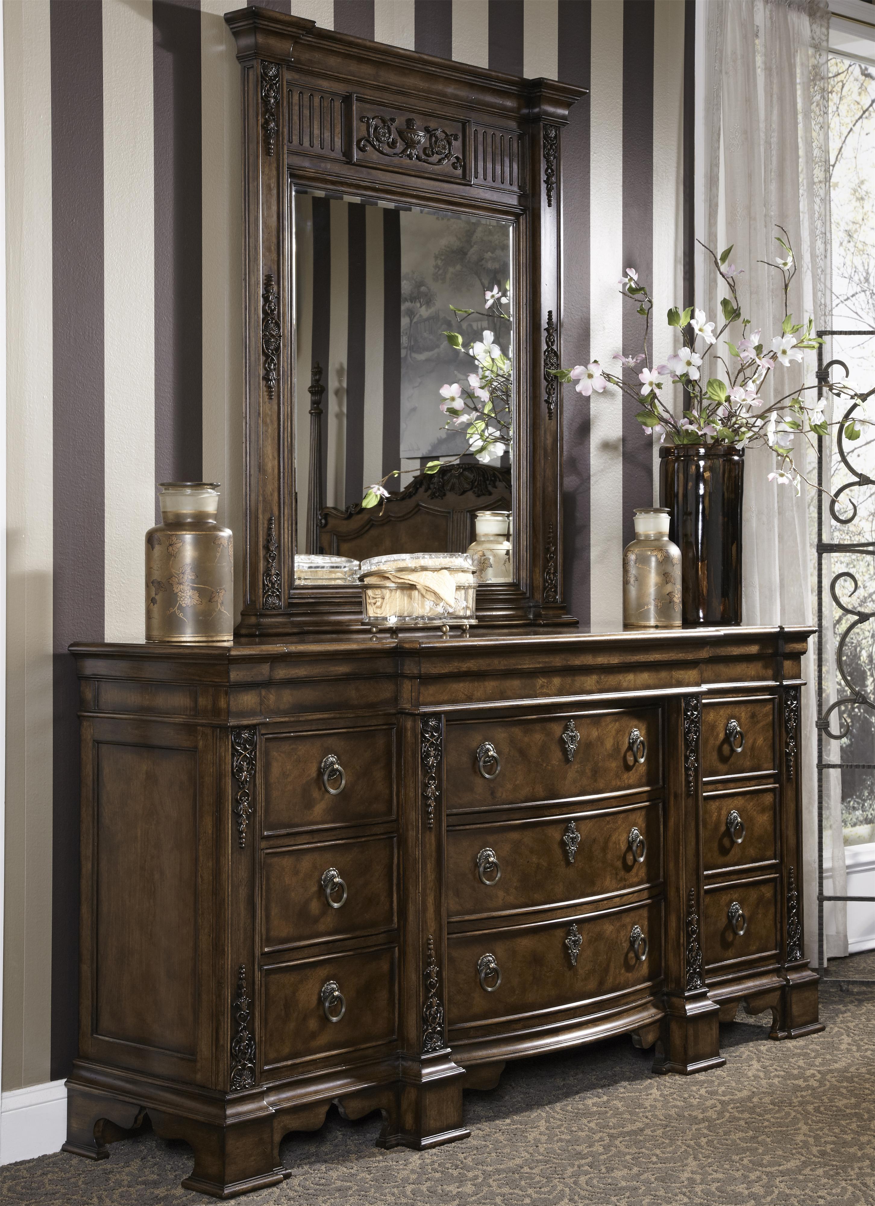 Fine Furniture Design Belvedere Traditional Antique Dresser