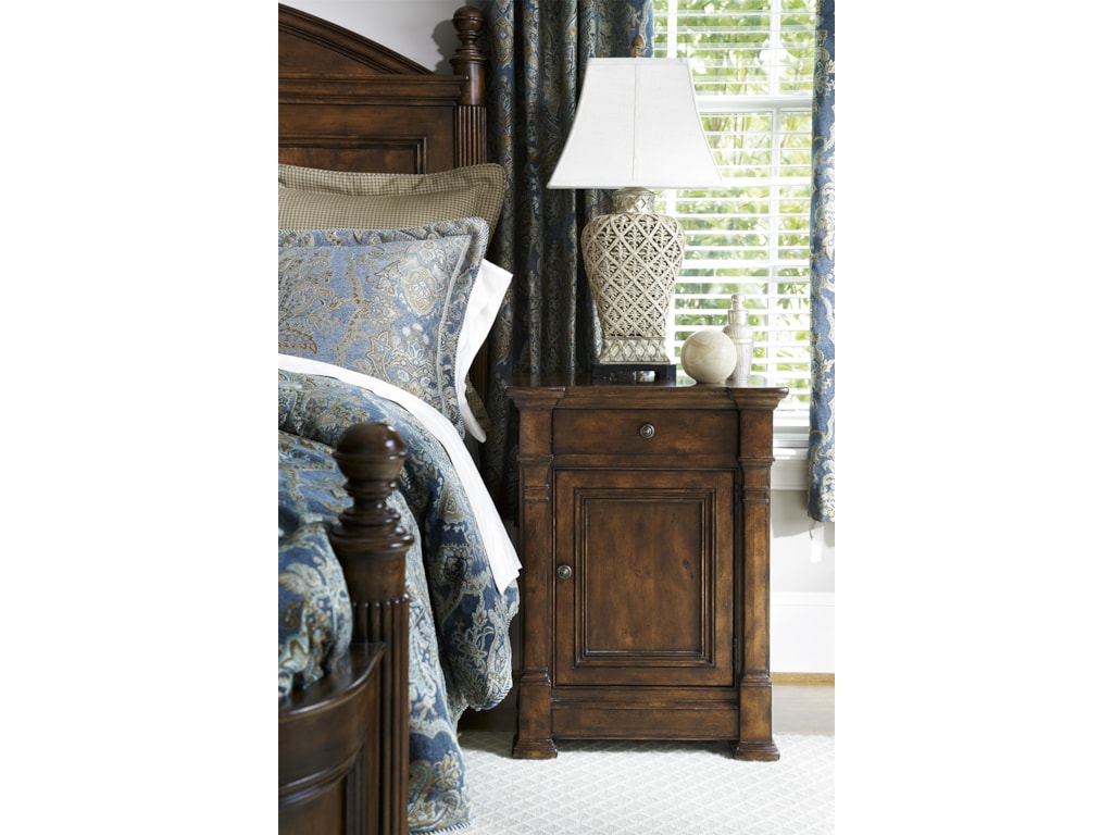 Fine Furniture Design BiltmoreBedside Chest