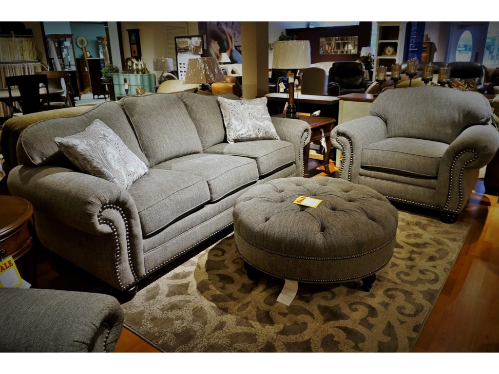 Flexsteel Bexley Traditional Sofa With Nail Head Trim