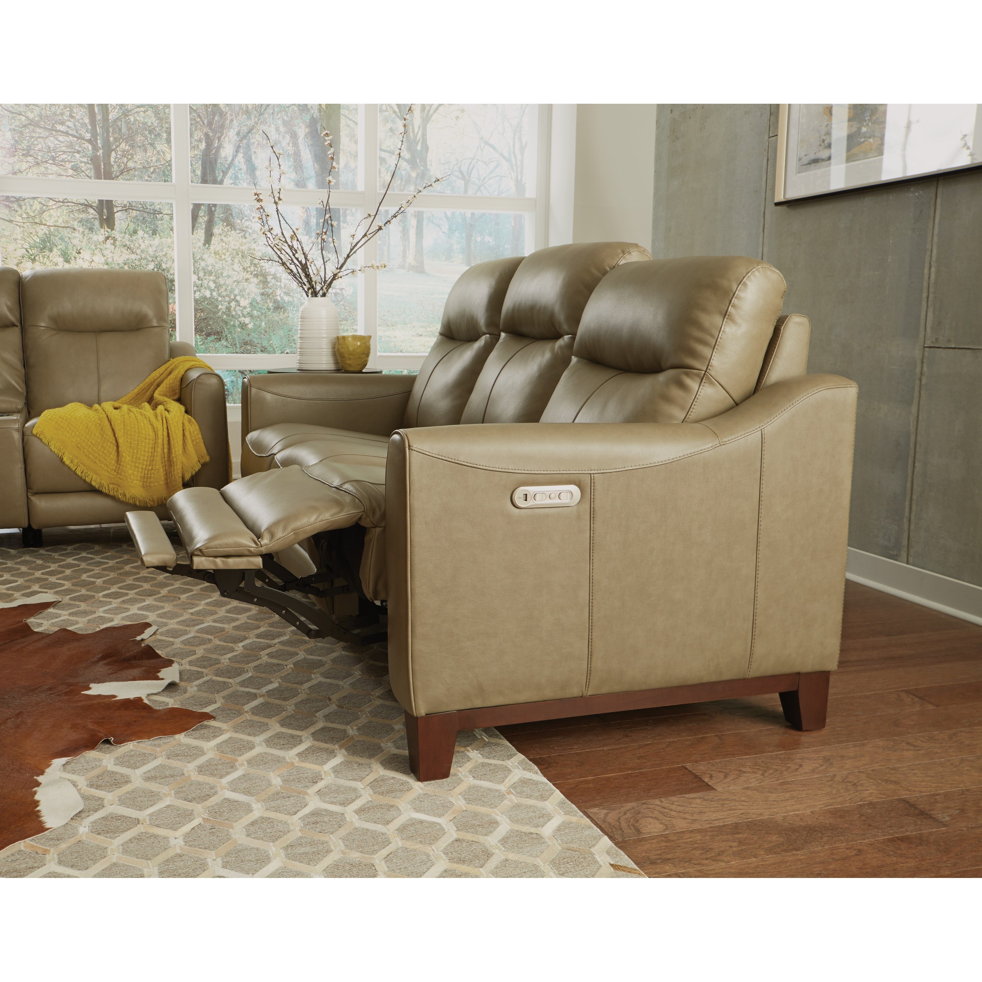 Flexsteel Latitudes Forte Contemporary Power Reclining Sofa With