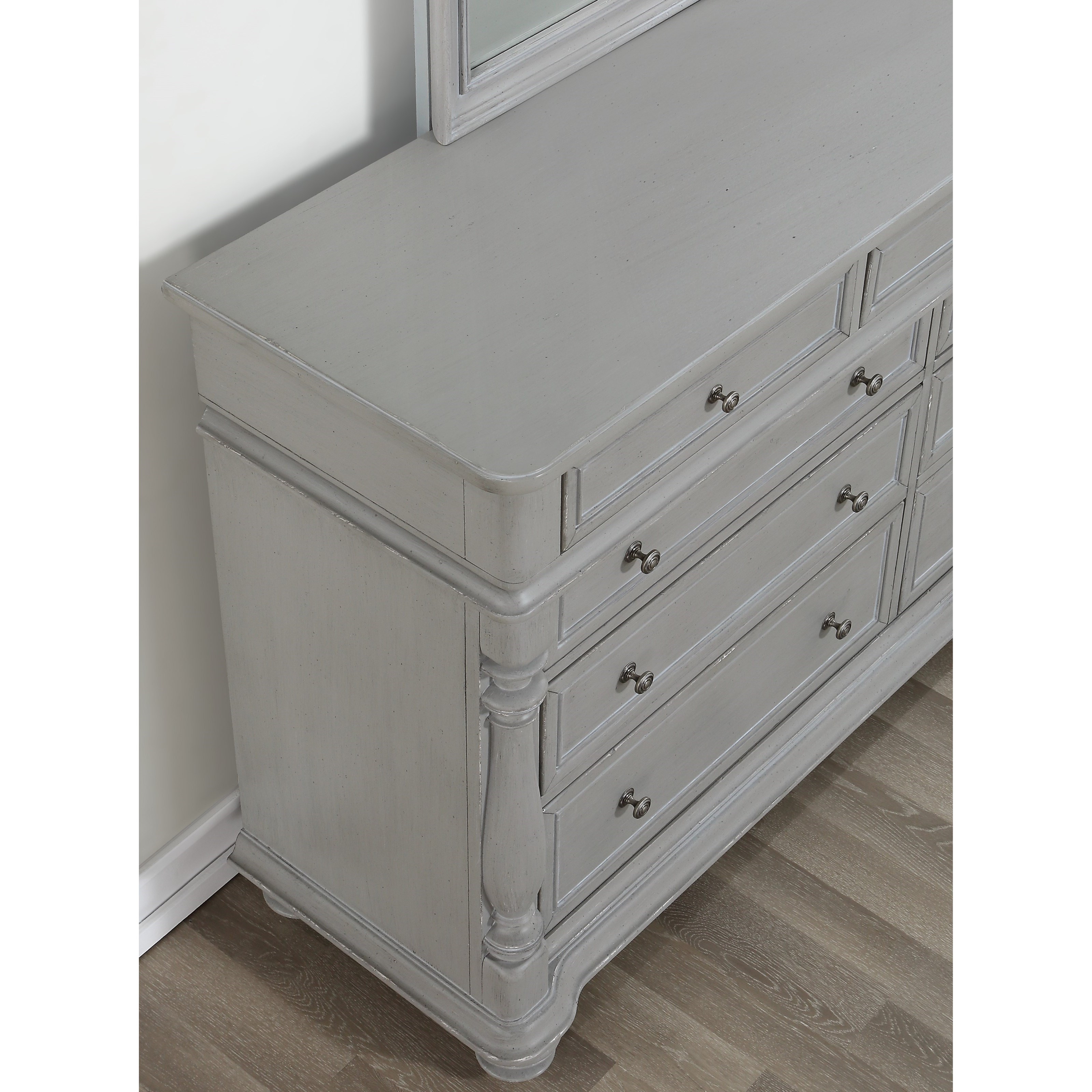 Flexsteel Heirloom Traditional Dresser And Mirror Combination With