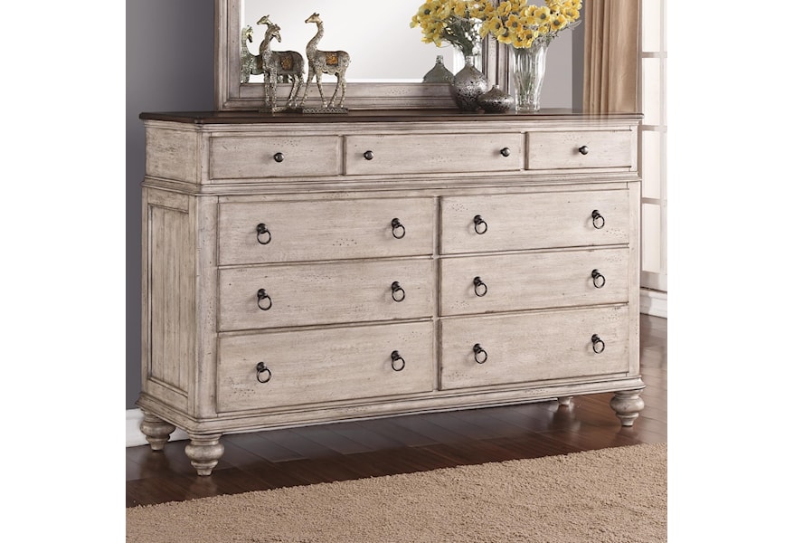 Flexsteel Wynwood Collection Plymouth Relaxed Vintage 9 Drawer