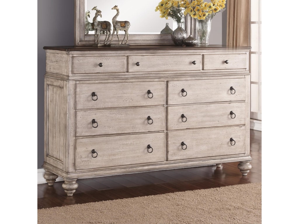 Flexsteel Wynwood Collection Plymouth Relaxed Vintage 9 Drawer