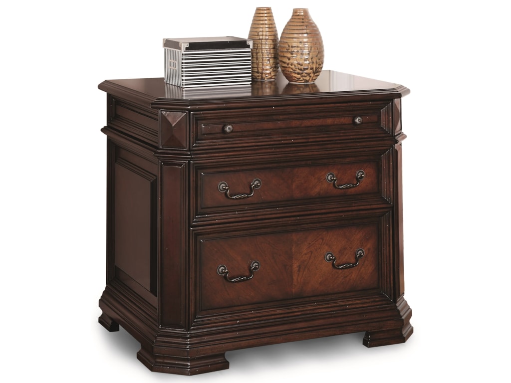 Flexsteel Wynwood Collection Westchester Traditional Lateral File Flexsteel Wynwood Collection Westchestertraditional Lateral File Cabinet
