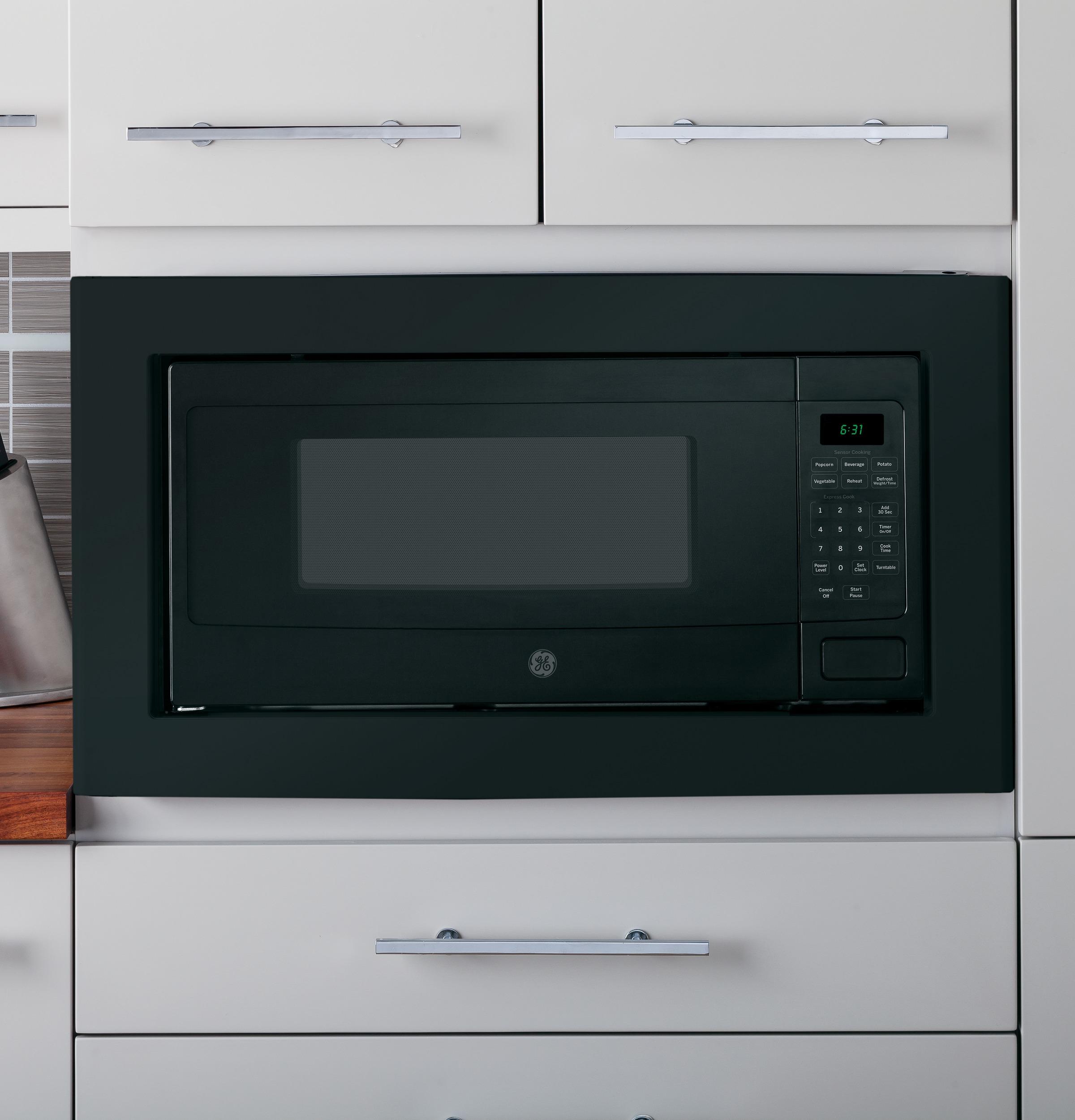 is there a 35 inch wide refrigerator