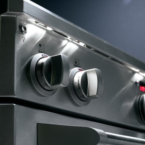 Ge Monogram 30 Freestanding Dual Fuel Range With 4 Natural Gas