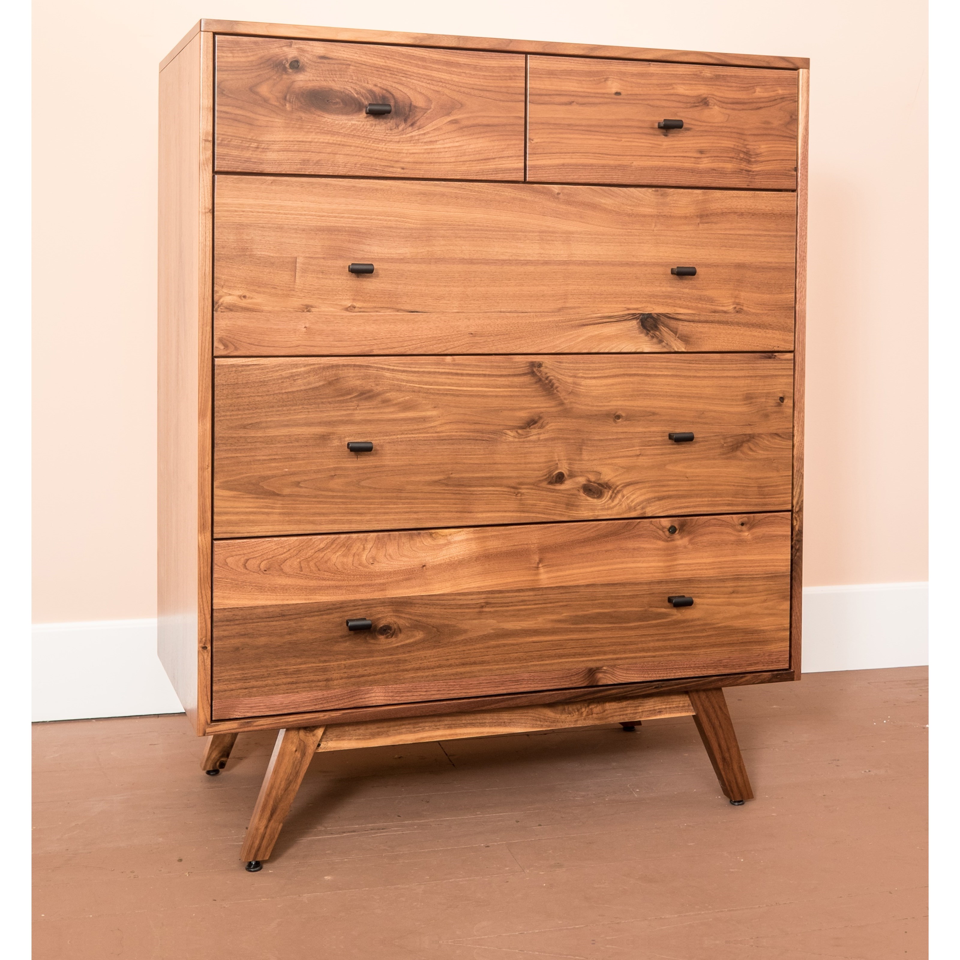 Glenmont Furniture Sullivan Lake Customizable Chest With 5 Drawers