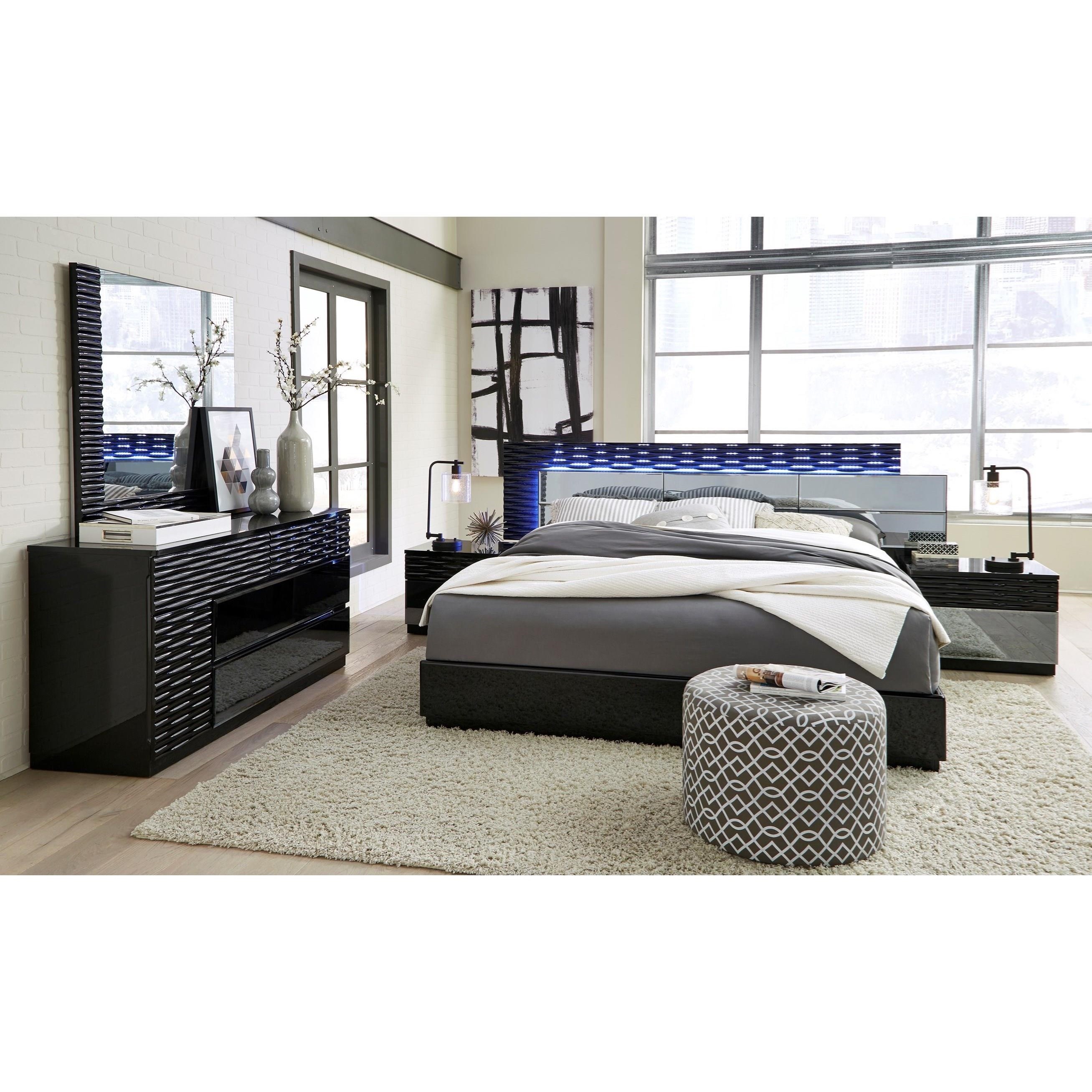 Global Furniture Manhattan King Bed With Mirrored Headboard And
