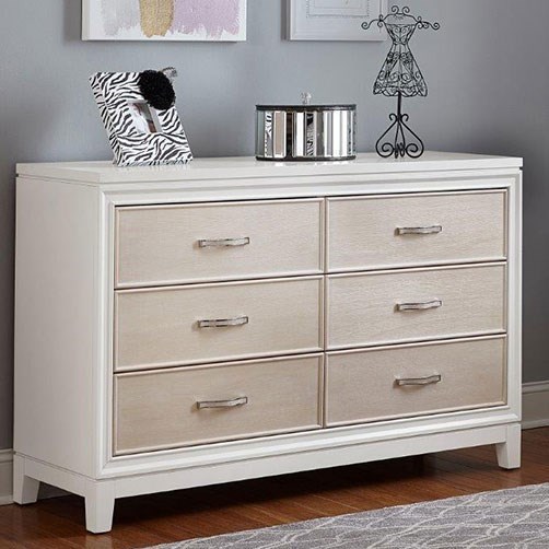 Hillsdale Evelyn 2023 717 6 Drawer Dresser With Crystal