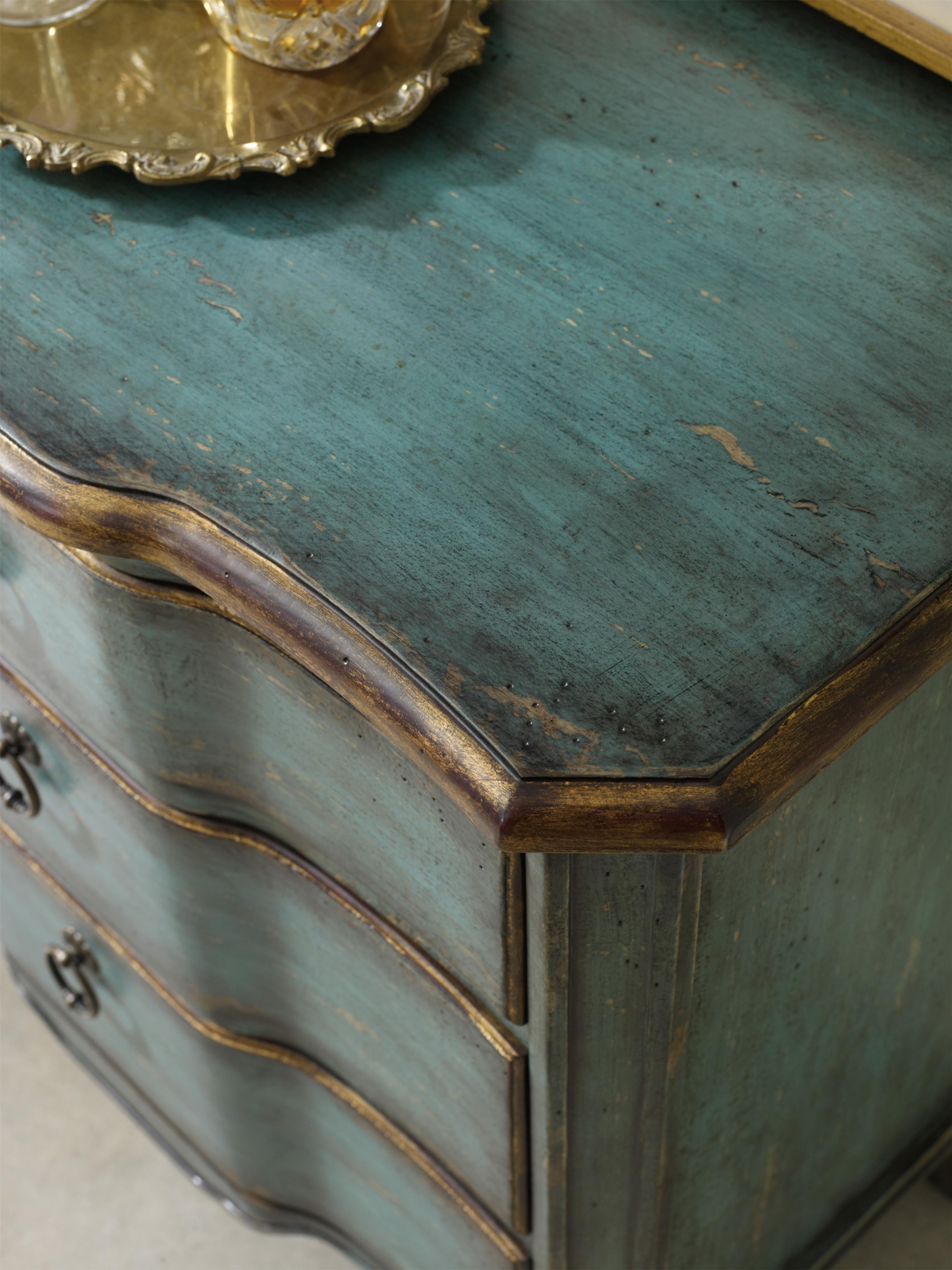 Hooker Furniture Living Room Accents 500 50 878 Three Drawer