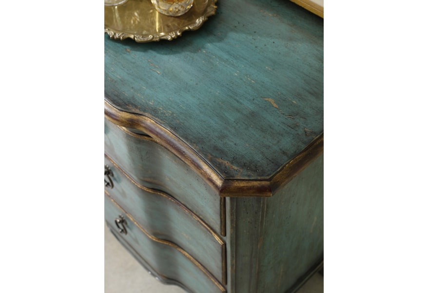 Hooker Furniture Living Room Accents 500 50 878 Three Drawer