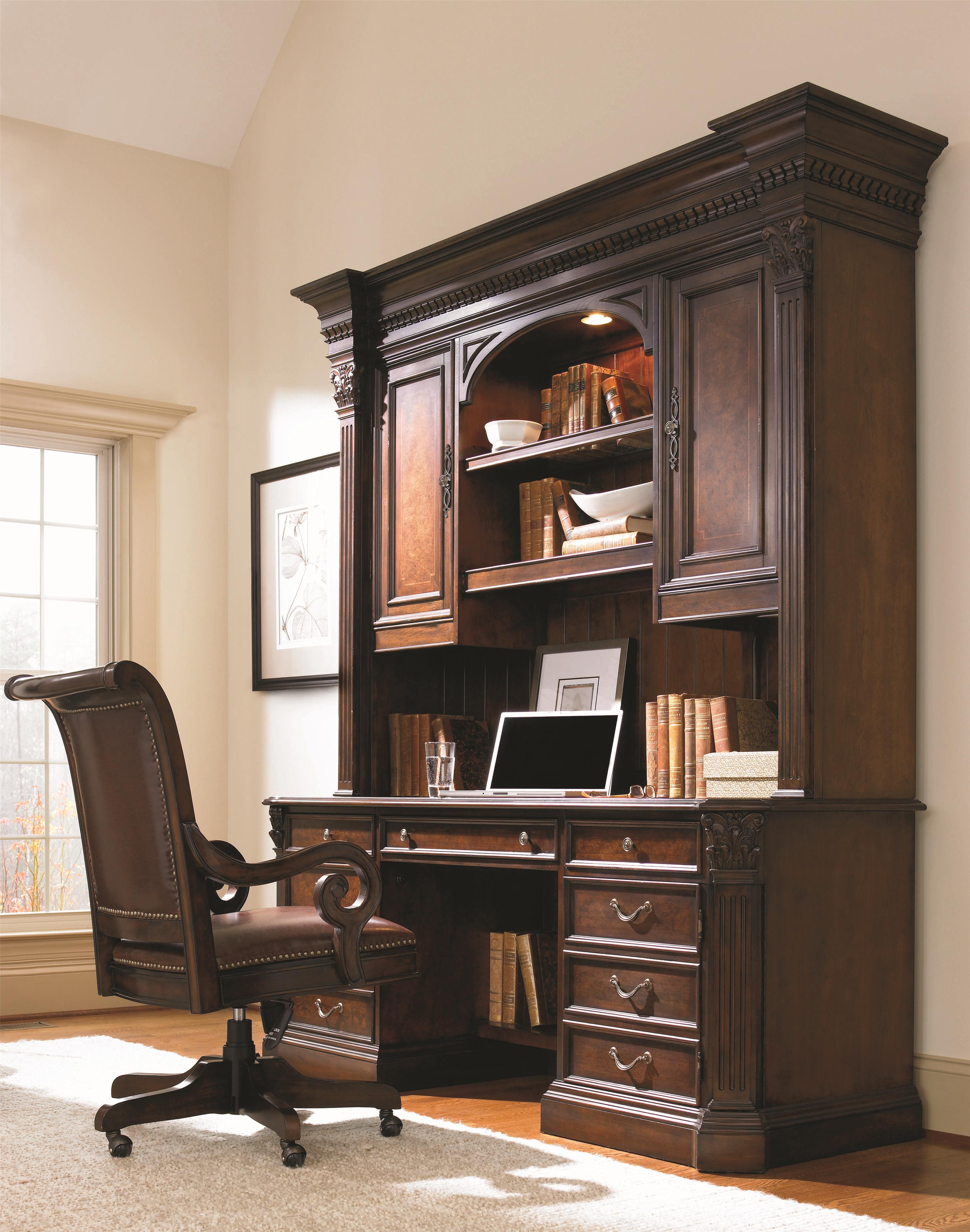 Hooker Furniture European Renaissance Ii Office Desk With Hutch