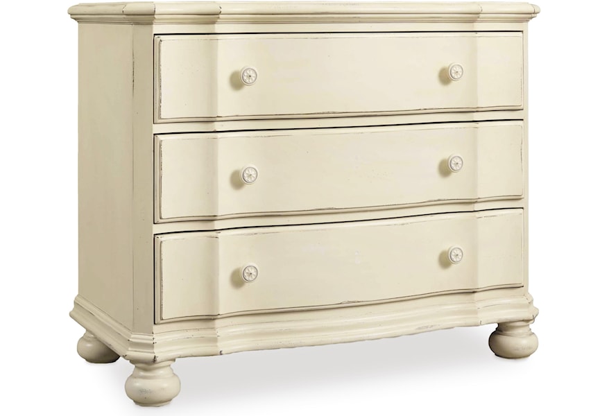 Hooker Furniture Sandcastle Bachelor Chest With 3 Drawers