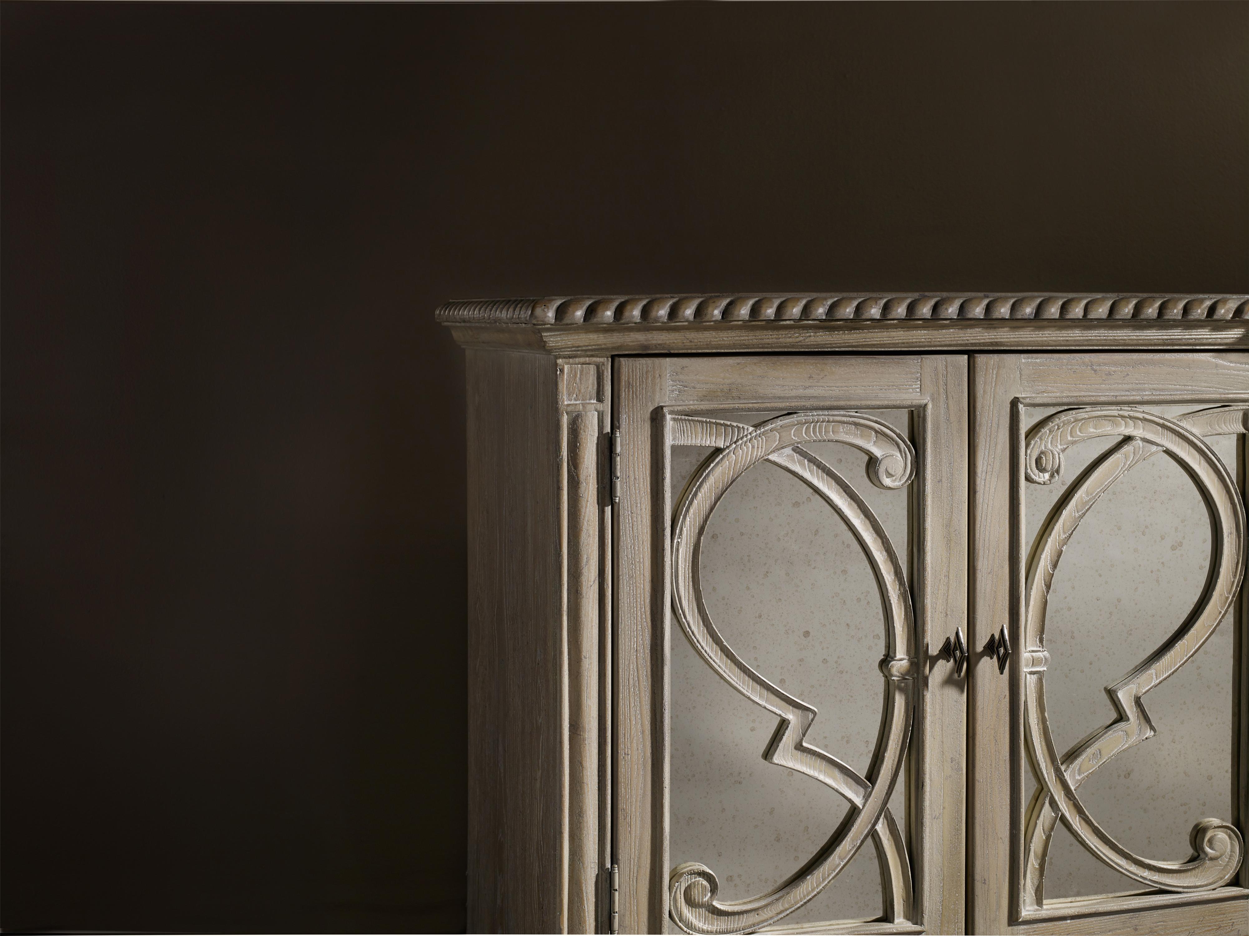 Hooker Furniture Solana 5591 85001 Console With 6 Glass Doors And