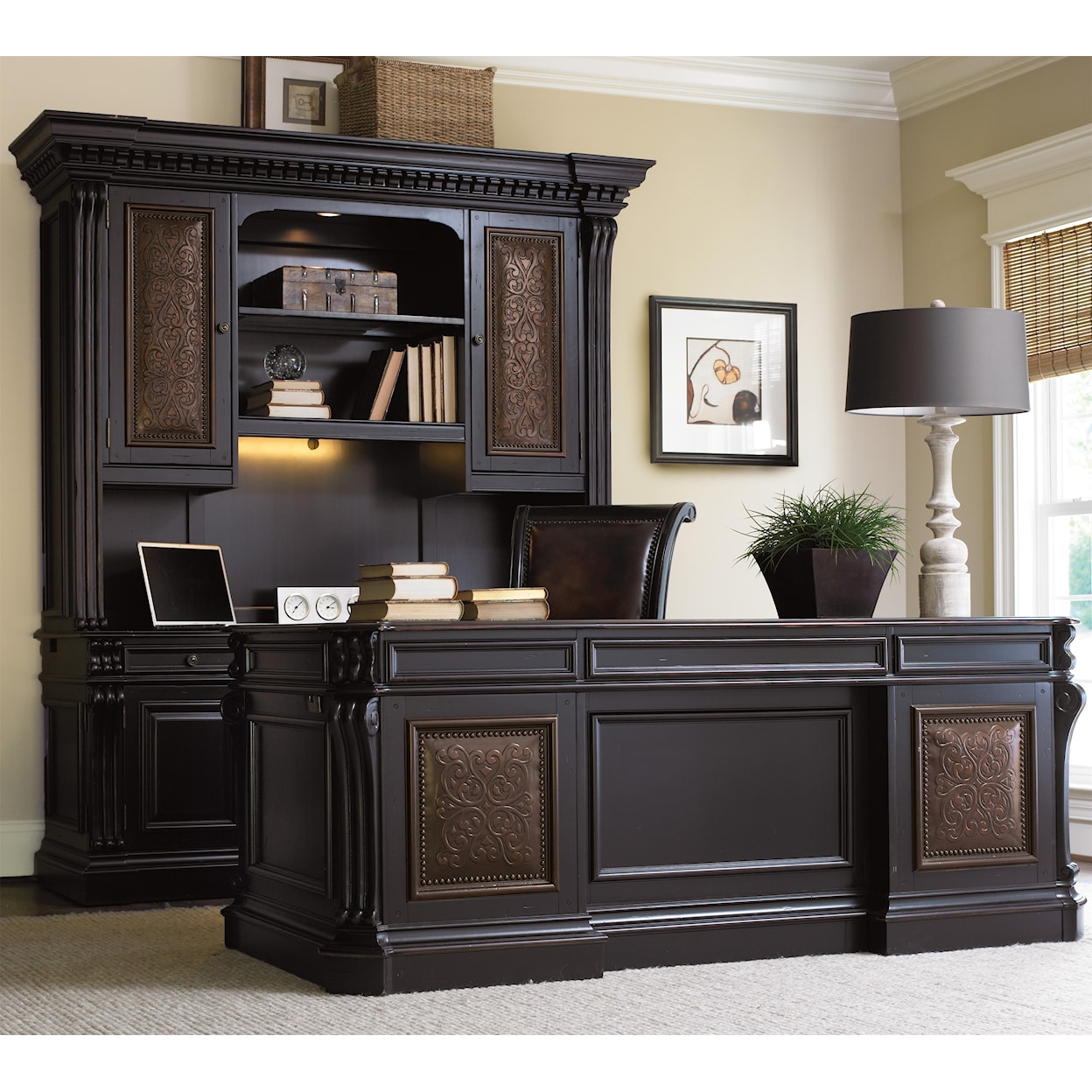 Hooker Furniture Telluride HOFDESWO7042 Executive Double Pedestal Desk |  Zak's Home | Double Pedestal Desks