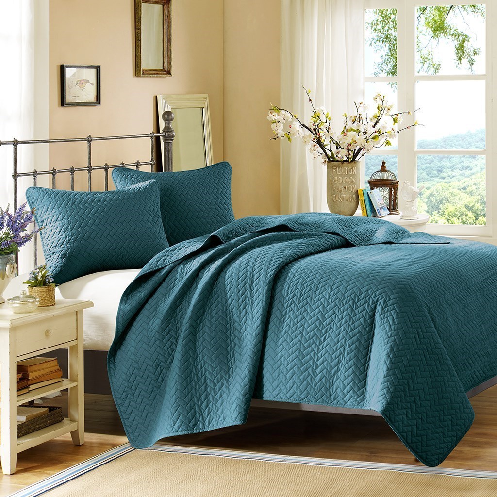 King Velvet Touch Coverlet Set 