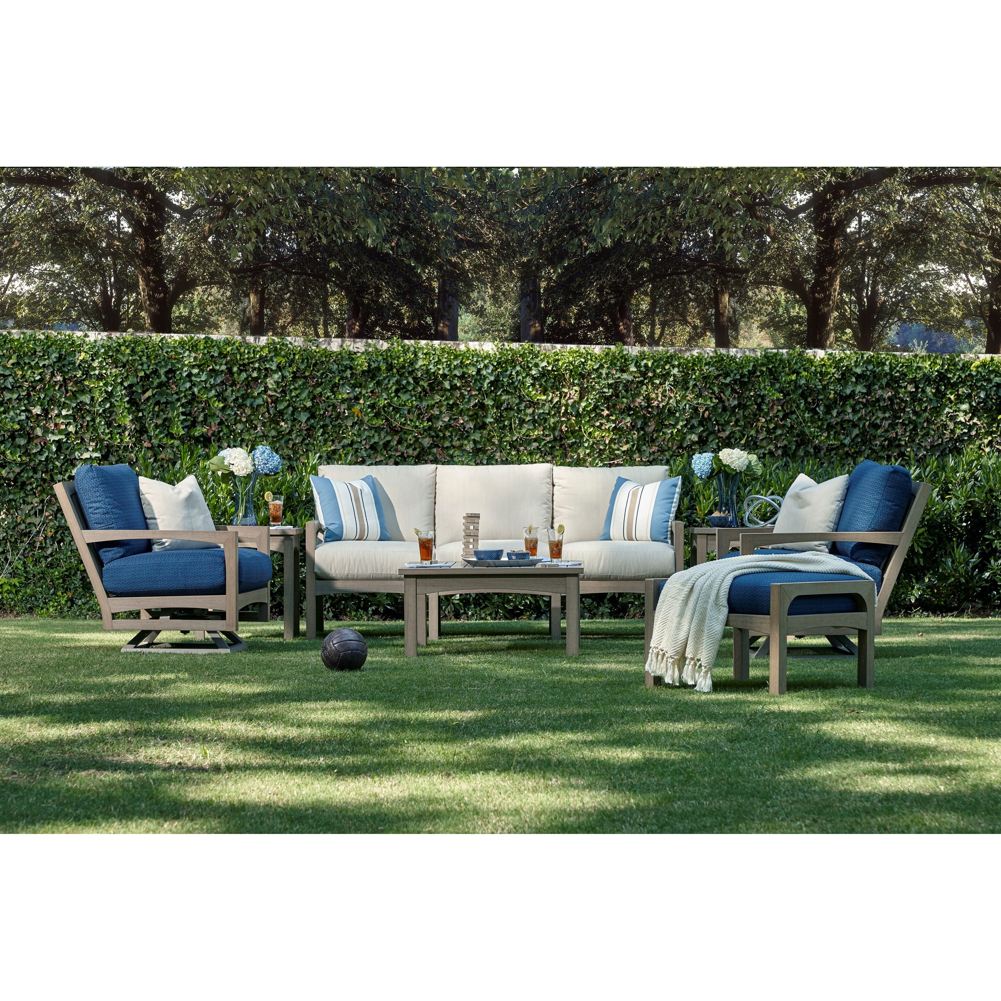Klaussner Outdoor Delray W8502 Sdr Outdoor Sofa With Drainable