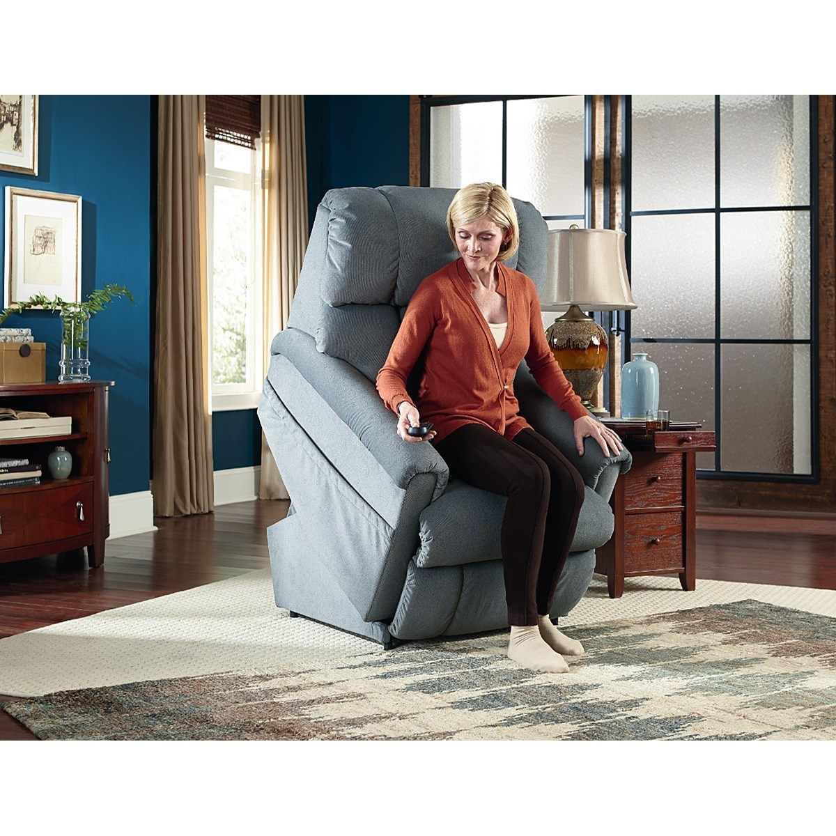 LaZBoy Pinnacle Platinum Luxury Lift® PowerReclineXR+ Recliner