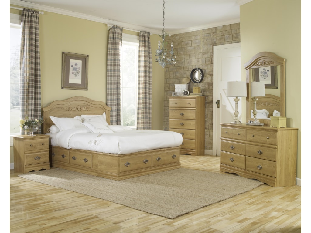 Lang Oak CreekQueen Panel Bed
