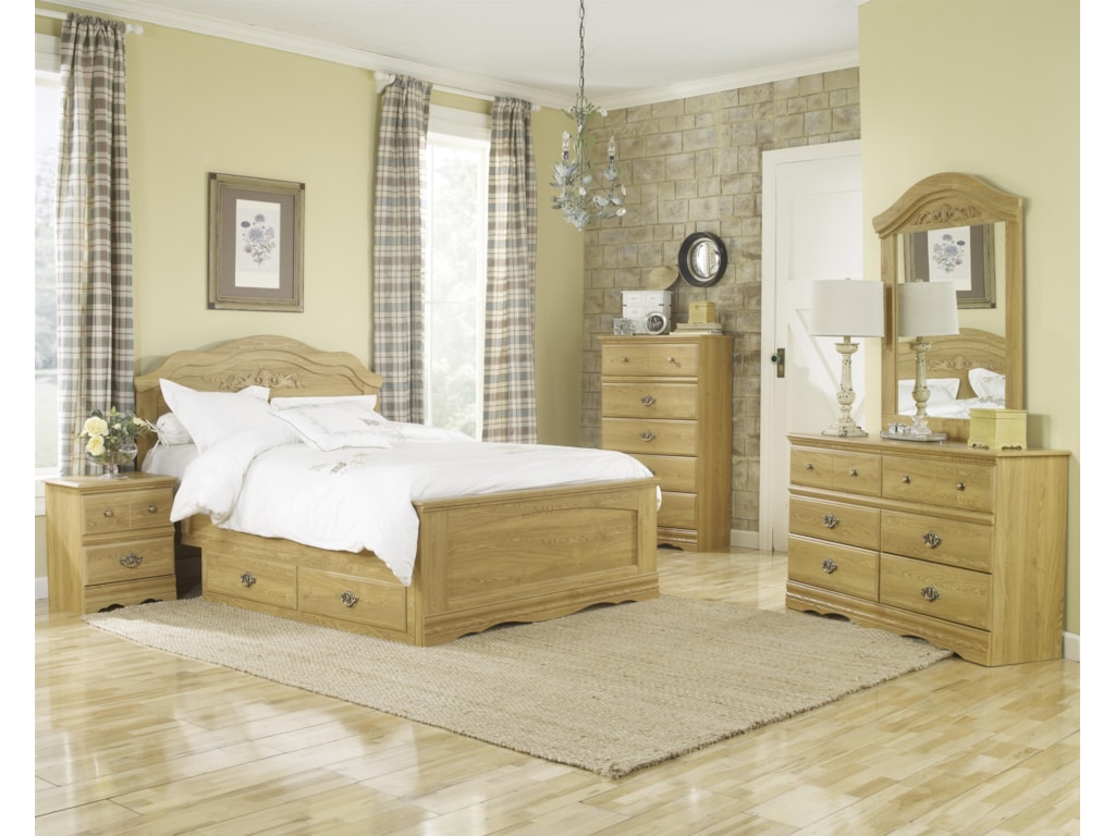 Lang Oak CreekQueen Panel Bed