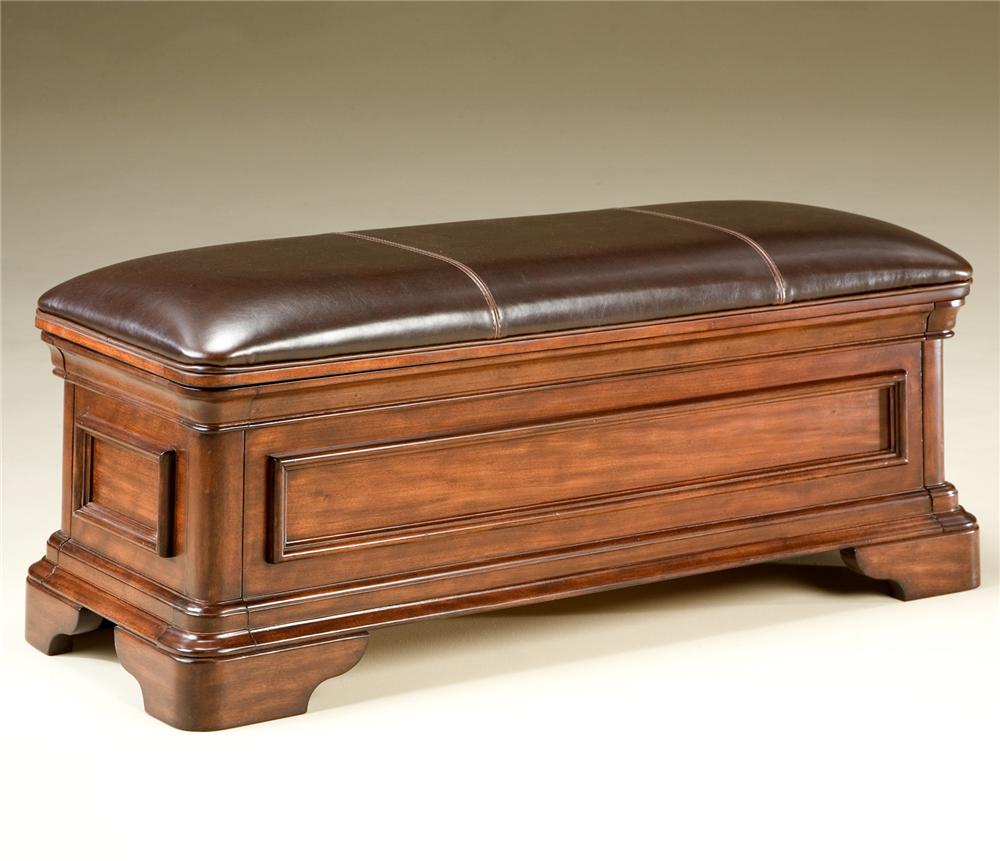 Legacy Classic Heritage Court Leather Upholstered Cedar Lined