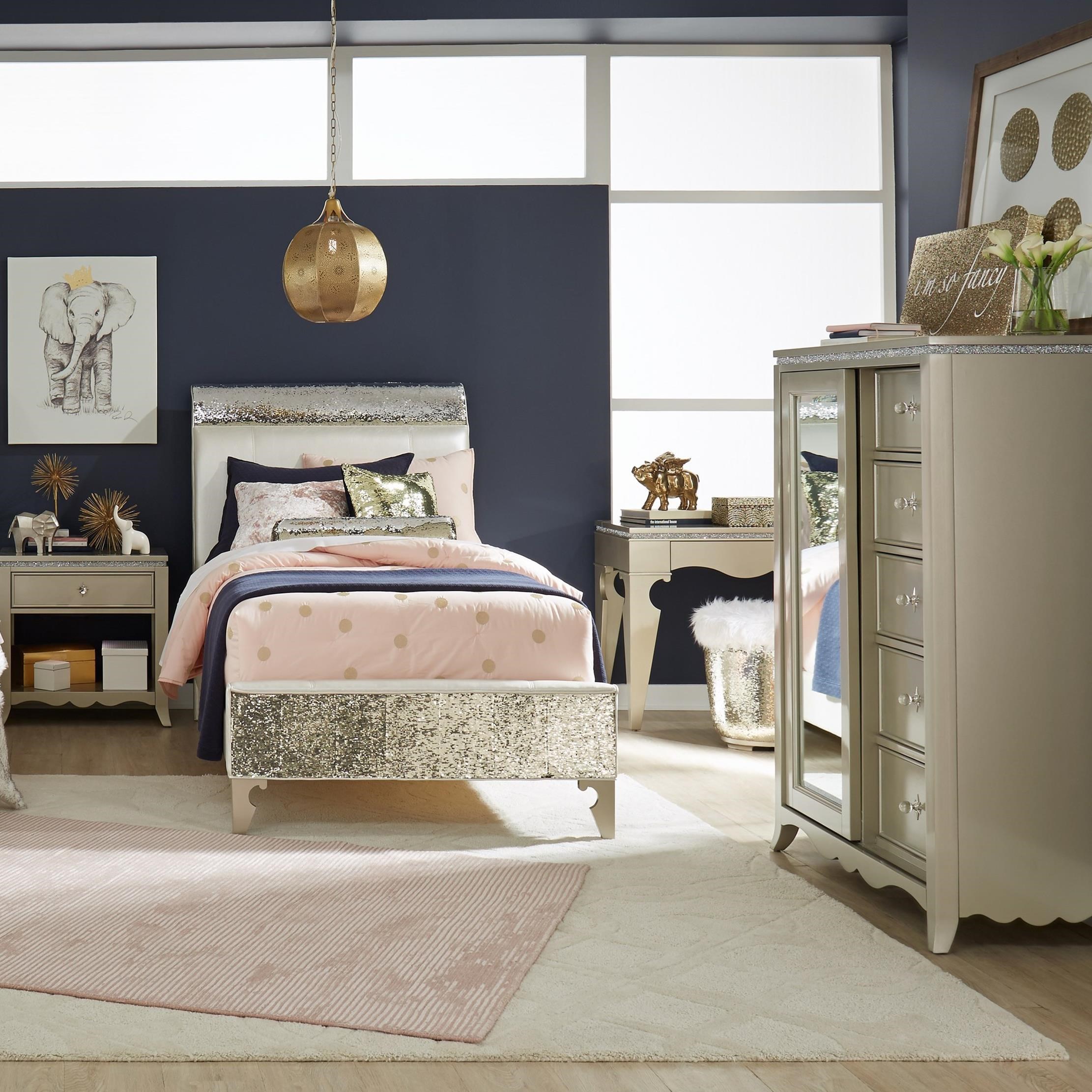 Glitz And Glam Full Bedroom Group